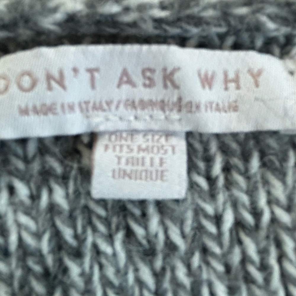 Sweater - Picture 3 of 3
